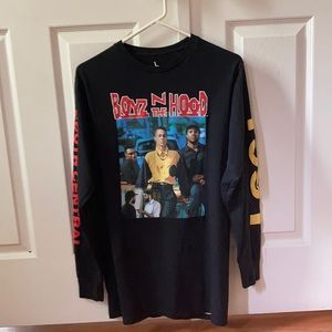 Black long sleeved T-shirt depicting movie “Boyz N The Hood”